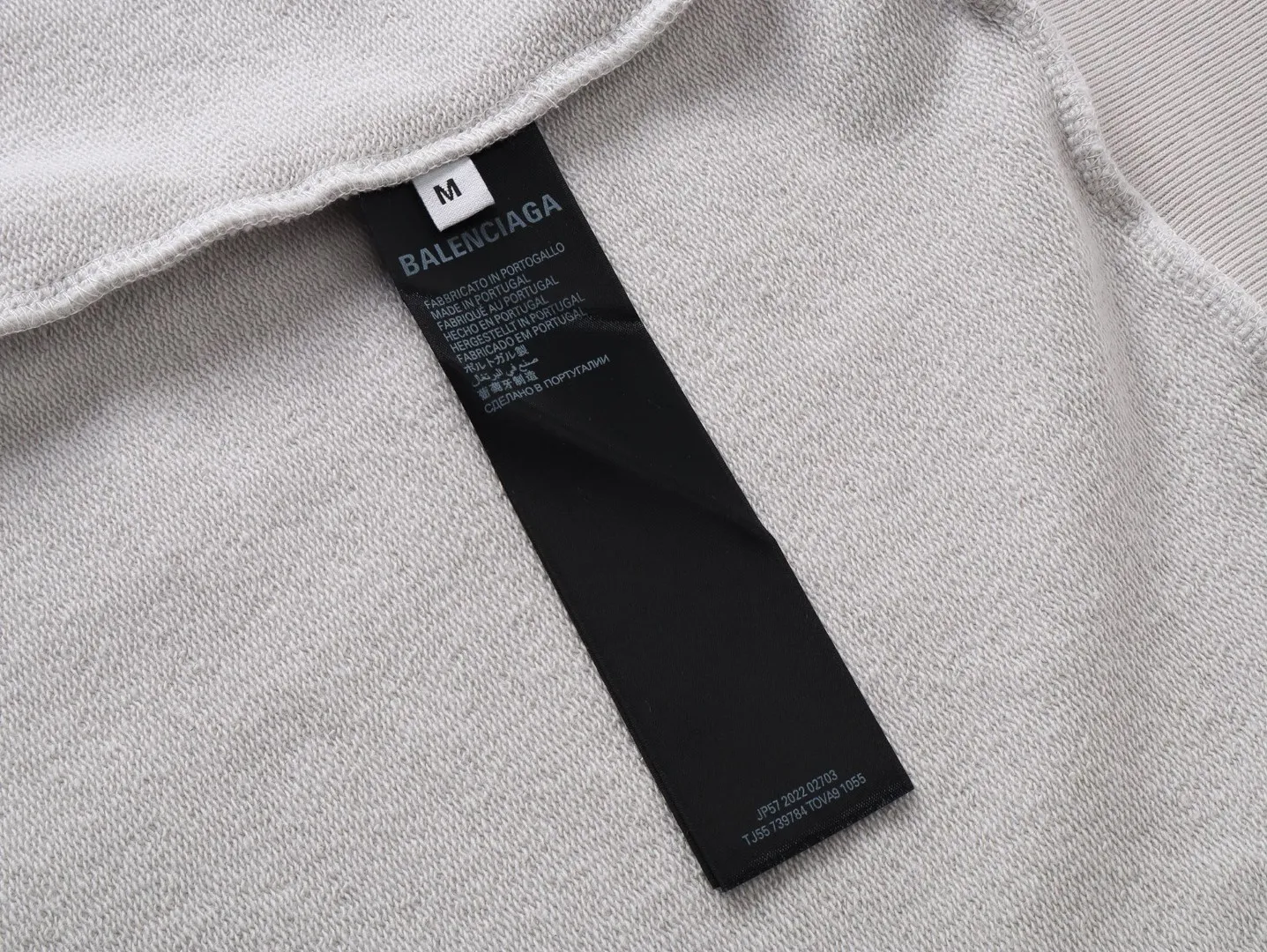 BALENCI*GA . . . . . . 460g . Same Style -Color：Black White -SIZE：Xs S M L 8980#